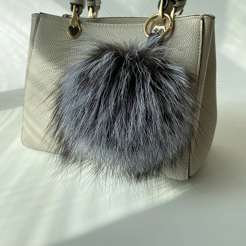 Keychains Lanyards Big 15cm Fluffy Real Fur Ball Pom Poms Natural Pompom Leather Strap Keychain Key Chain Ring Pendant For Women Charm f278 231012
