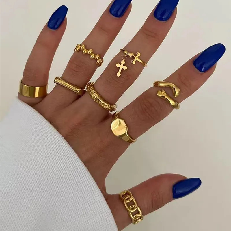Solitaire Ring 4pcs set Punk Metal Anillos Round Rings Set Gold Color Open for Women Fashion Finger Accessories Jewelry 231012