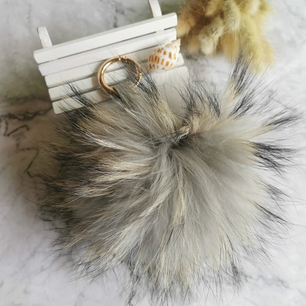 Keychains Lanyards Big 15cm Fluffy Real Fur Ball Pom Poms Natural Pompom Leather Strap Keychain Key Chain Ring Pendant For Women Charm f278 231012