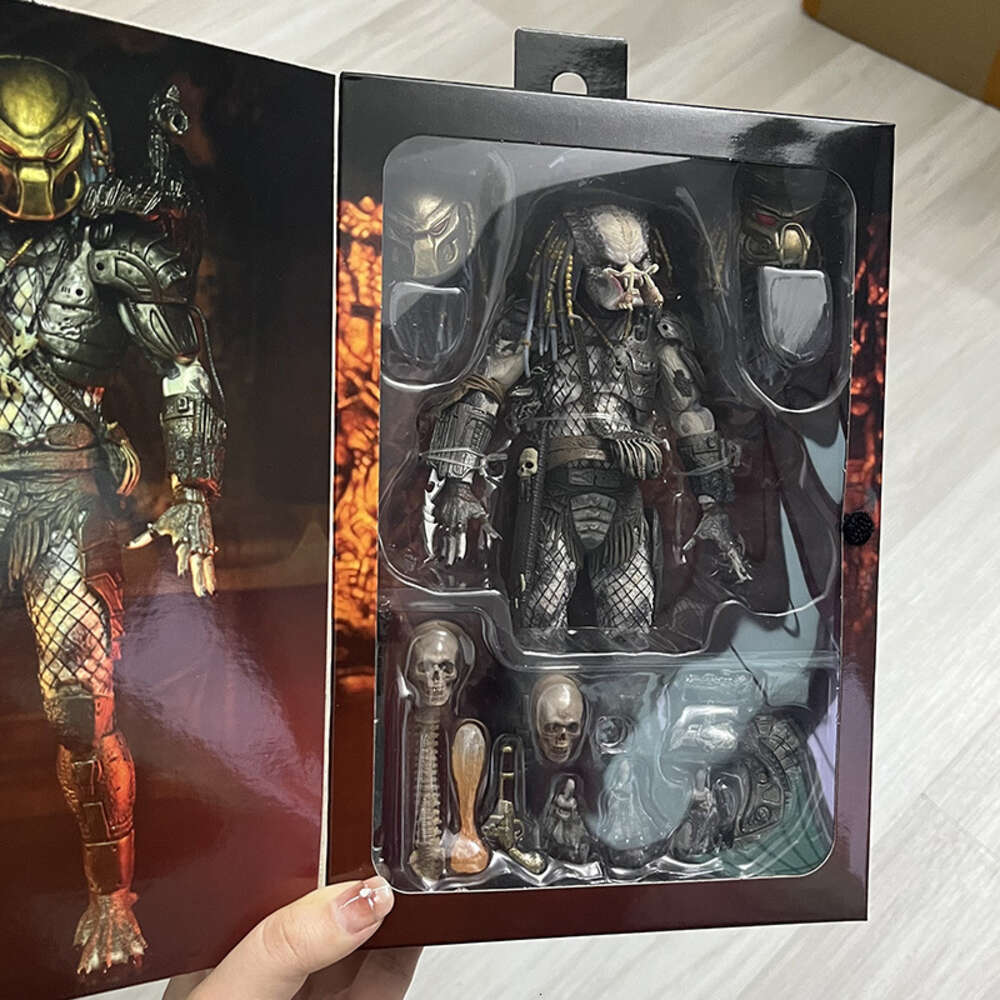 Mascot Costumes Original Neca Ultimate Elder Predator Action Figure Model Toys Joint Movable Horror Doll Christmas Present for Children