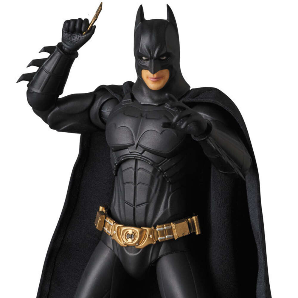 Mascot Costumes the Dark Knight Bruce Wayne Mafex 049 Figure Begins Suit Movie Tv 1989 Action Figure Model Toys Joint Movable Bookshelf Decor