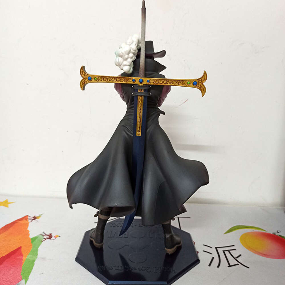 Mascot Costumes Anime Figure One Piece Mihawk Dracule Action Figure Model Toy Collection Doll 23cm Joint Movable Creative Present for Friends