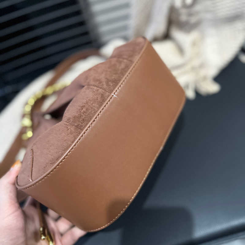 Chain Buckle Bag Handle Knight Handbags Vintage Womens Bag Desigenr Purses Lady Brown Drawstring Shoulder Bags 231012