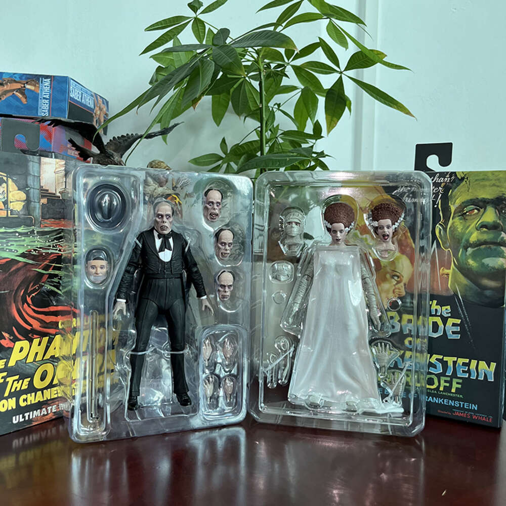 Mascot Costumes Neca-original Action Figures of the Phantom of Opera Lon Chaney the Bride of Frankenstein Children's Gifts Christmaspresent