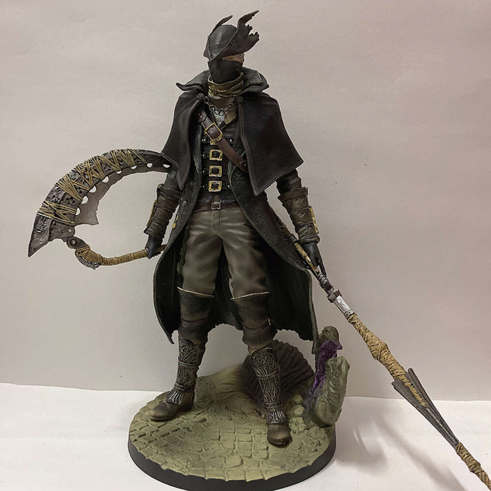 Mascot Costumes Bloodborne Action Figure Eileen Kit the Old Hunter Bloodborne Figure Model Toys Gift 30cm Bookshelf Ornament