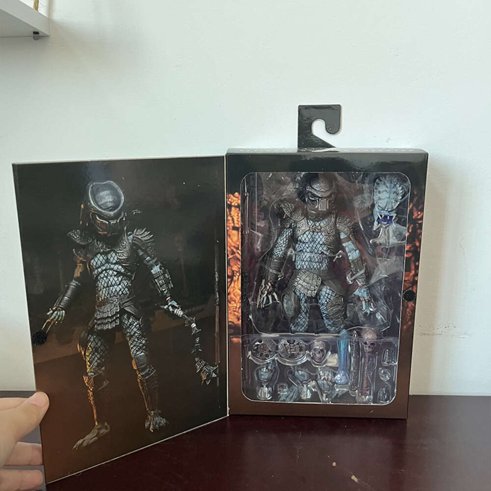 Mascot Costumes Original Neca Elder Snake Ahab Shaman Ultimate Scout Warrior Predator Battle Dred City Jungle Hunter Predators Action Figure