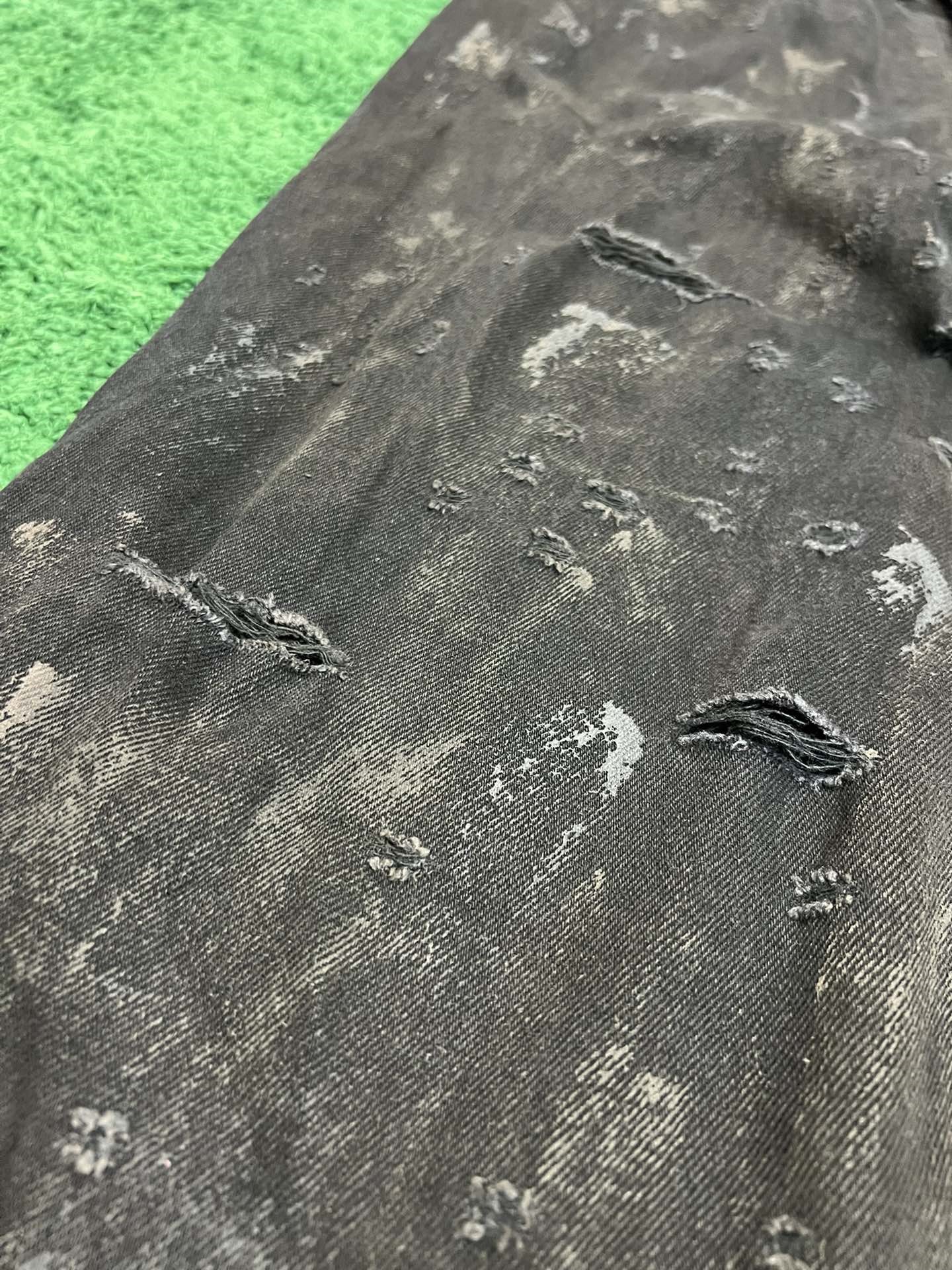 Original bale Washed Loose Dyed Torn Dirty Jeans Graffiti Torn Holes Jeans Distressed High Street Casual Jeans Loose Men Hiphop Jeans