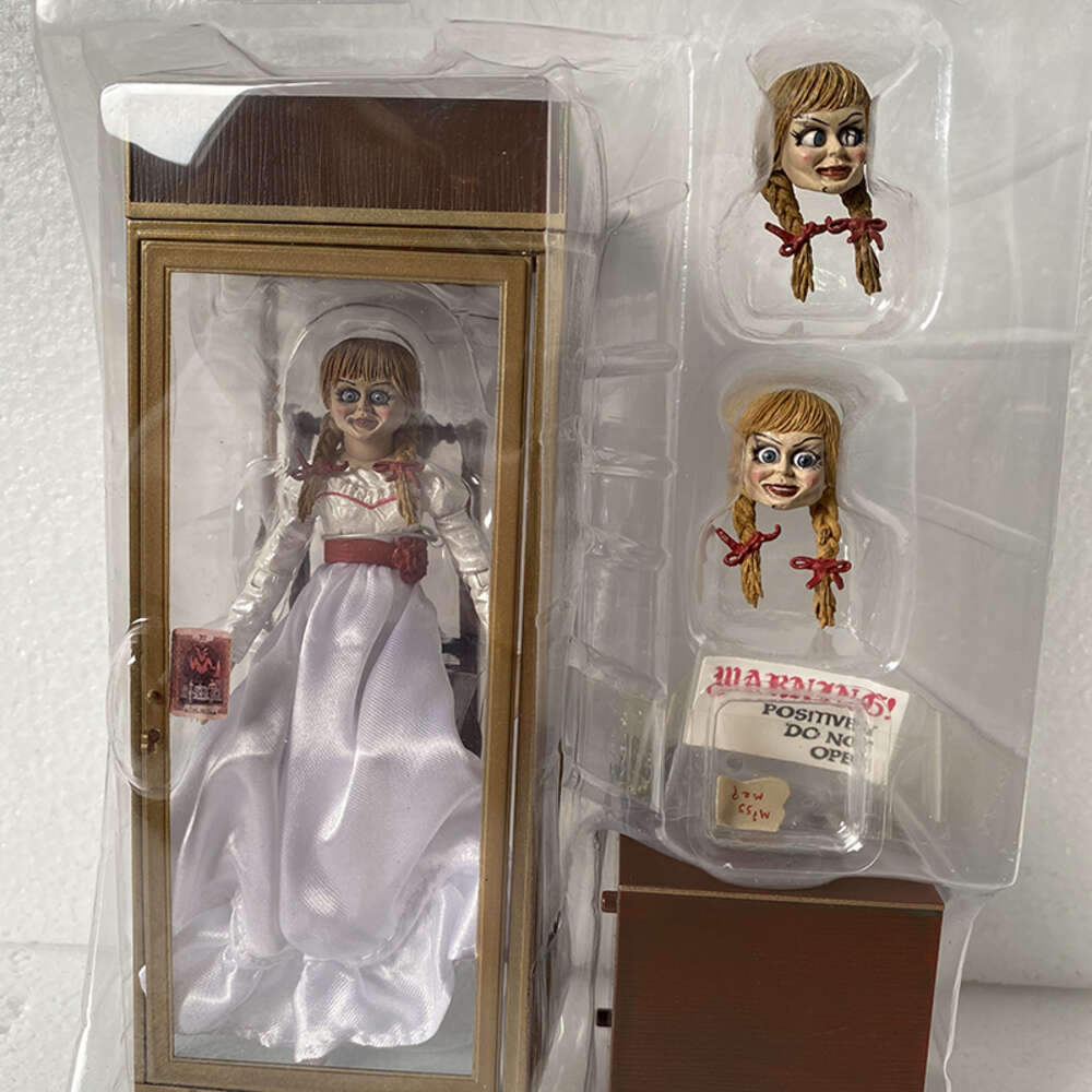 Mascot Costumes Neca Figure Annabelle Comes Home Annabelle Figures Action Figure Model Toy Doll 18cm 7inch Real Clothes Joint Movable Decoration