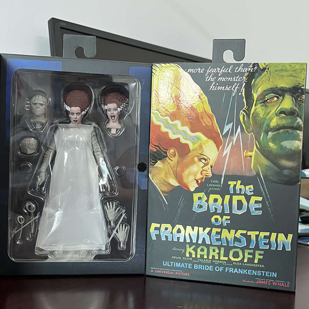 Mascot Costumes Neca-original Action Figures of the Phantom of Opera Lon Chaney the Bride of Frankenstein Children's Gifts Christmaspresent