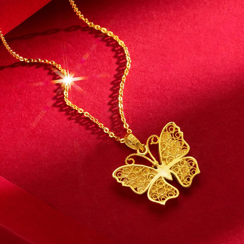 Pendant Necklaces Real 18K Gold Hollow Butterfly Necklace Lavicle Chain for Women Bride Pure 999 Chains Fine Jewelry Gifts 231012