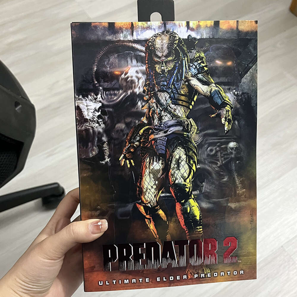 Mascot Costumes Original Neca Ultimate Elder Predator Action Figure Model Toys Joint Movable Horror Doll Christmas Present for Children