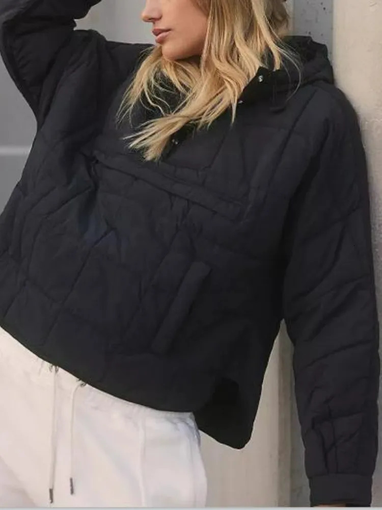 Women's Jackets Winter for Women 2023 Black Quilted Jacket Demiseason Vintage Warm Coat Clothing Hooded 231011