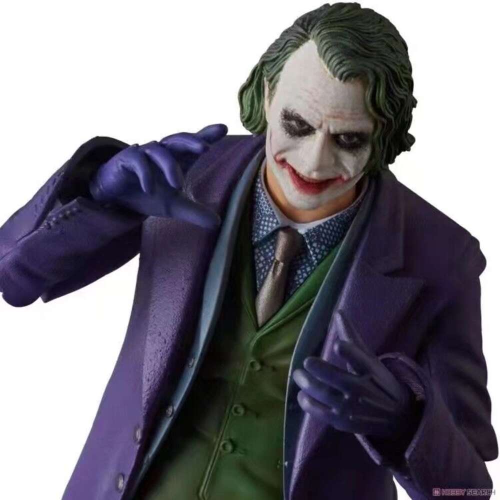 Mascot Costumes Mafex 051 Joker Action Figure Articulated Model Toys 15cm Collectible Doll Joint Movable Birthday Present for Friends