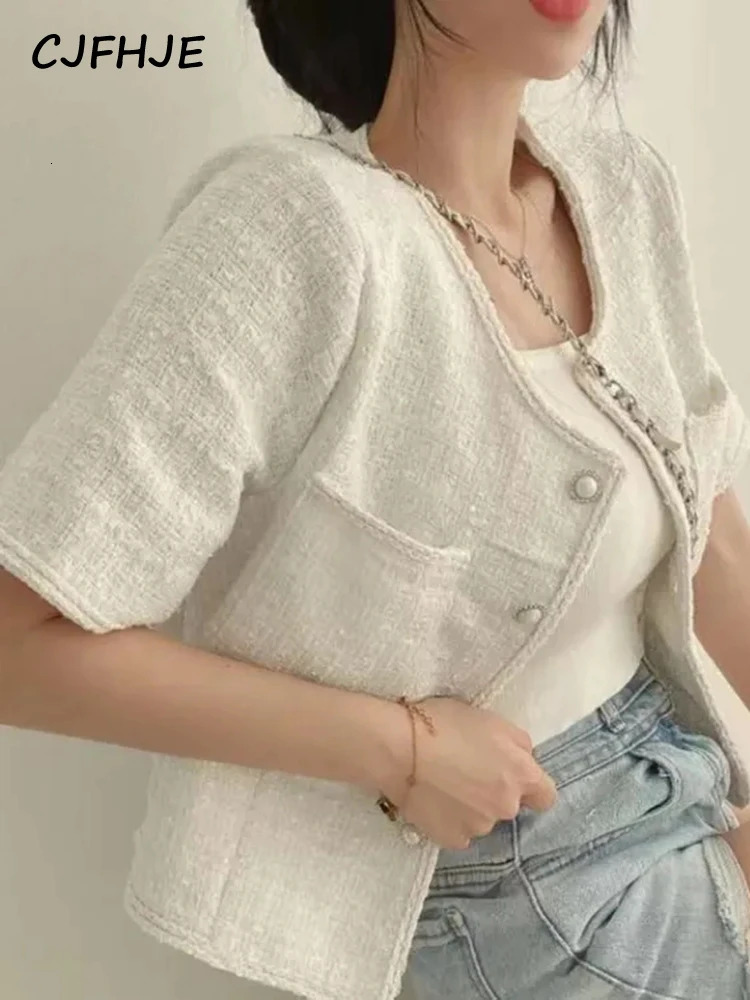 Women's Jackets CJFHJE Korean Chic Oneck Double Pockets Coat Women Summer Pearl Button Breasted Loose Short Sleeve Tweed Jacket 231011