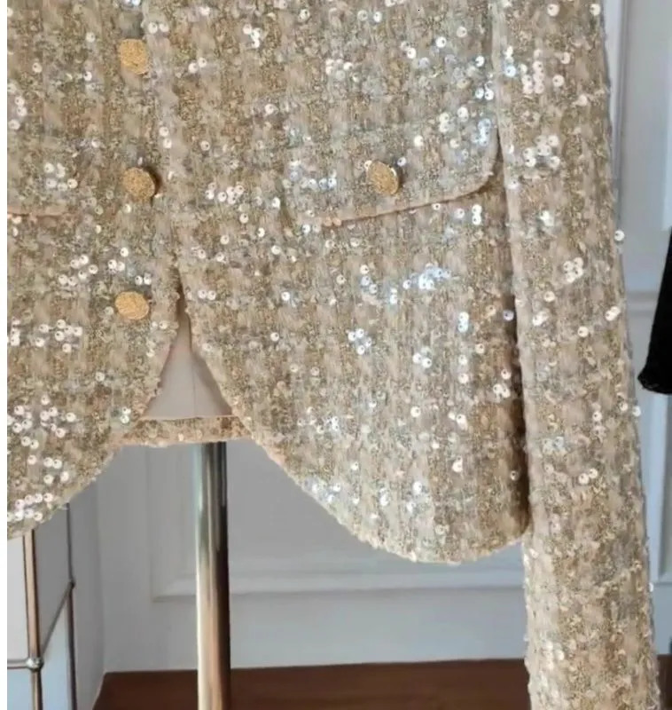 Women's Jackets KUSAHIKI Elegant Chic Blingbling Sequins Short Coat 2023 Autumn Korean Fashion Long Slevee Oneck Outwear Cardigan 231011