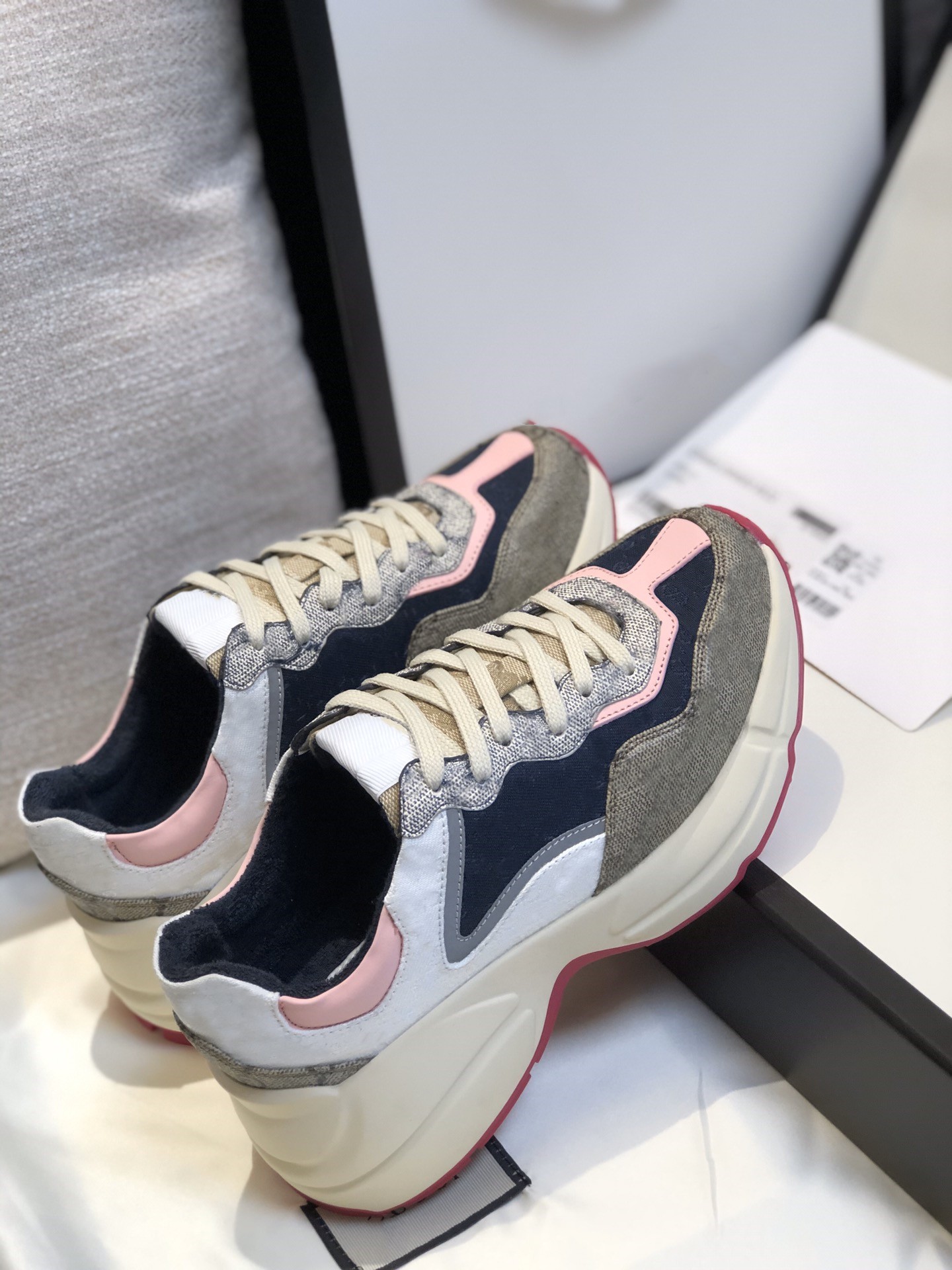 Designer sandals Sneakers Sports Shoes For EU size Men 41-45 Women 35-40 with Gift Box