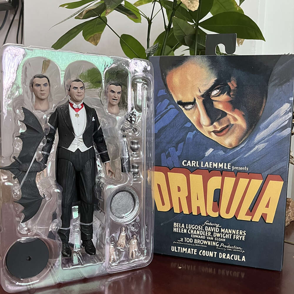 Mascot Costumes Original Neca Figure Universal Monsters Count Dracula Accessory Set Universal Monsters Action Figure Model Toys Collection Doll