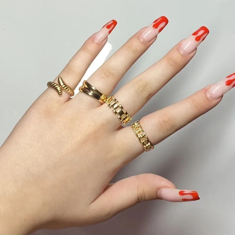 Solitaire Ring 4pcs set Punk Metal Anillos Round Rings Set Gold Color Open for Women Fashion Finger Accessories Jewelry 231012
