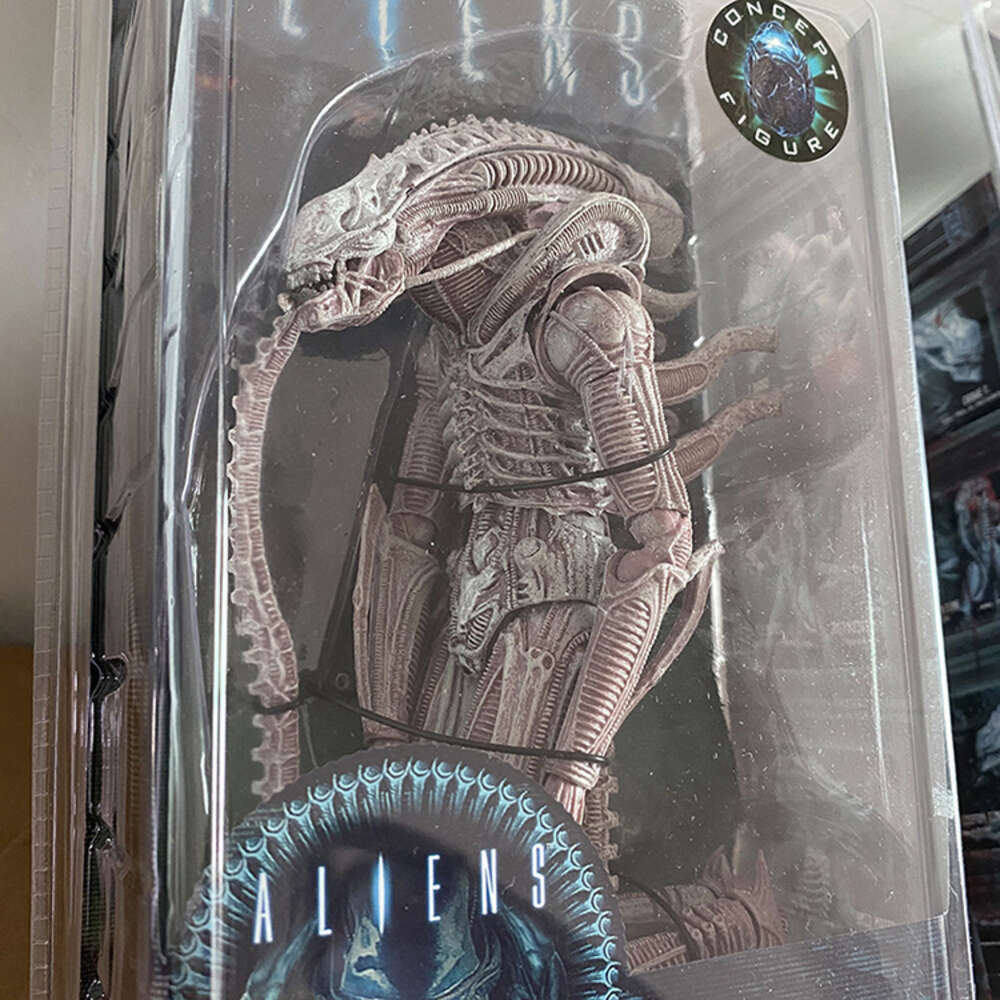 Mascot Costumes Aliens Vs Predator Neca Alien Albino Drone Alien Private Ricco Frost Pvc Action Figure Xenomorph Alien Figure Collectible Toys