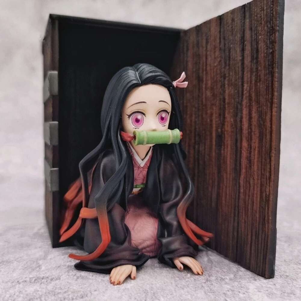 Mascot Costumes 9cm Anime Figure Demon Slayer Kamado Nezuko Baby Form Kneeling Pose with Box Model Dolls Toy Gift Collect Boxed Pvc Material