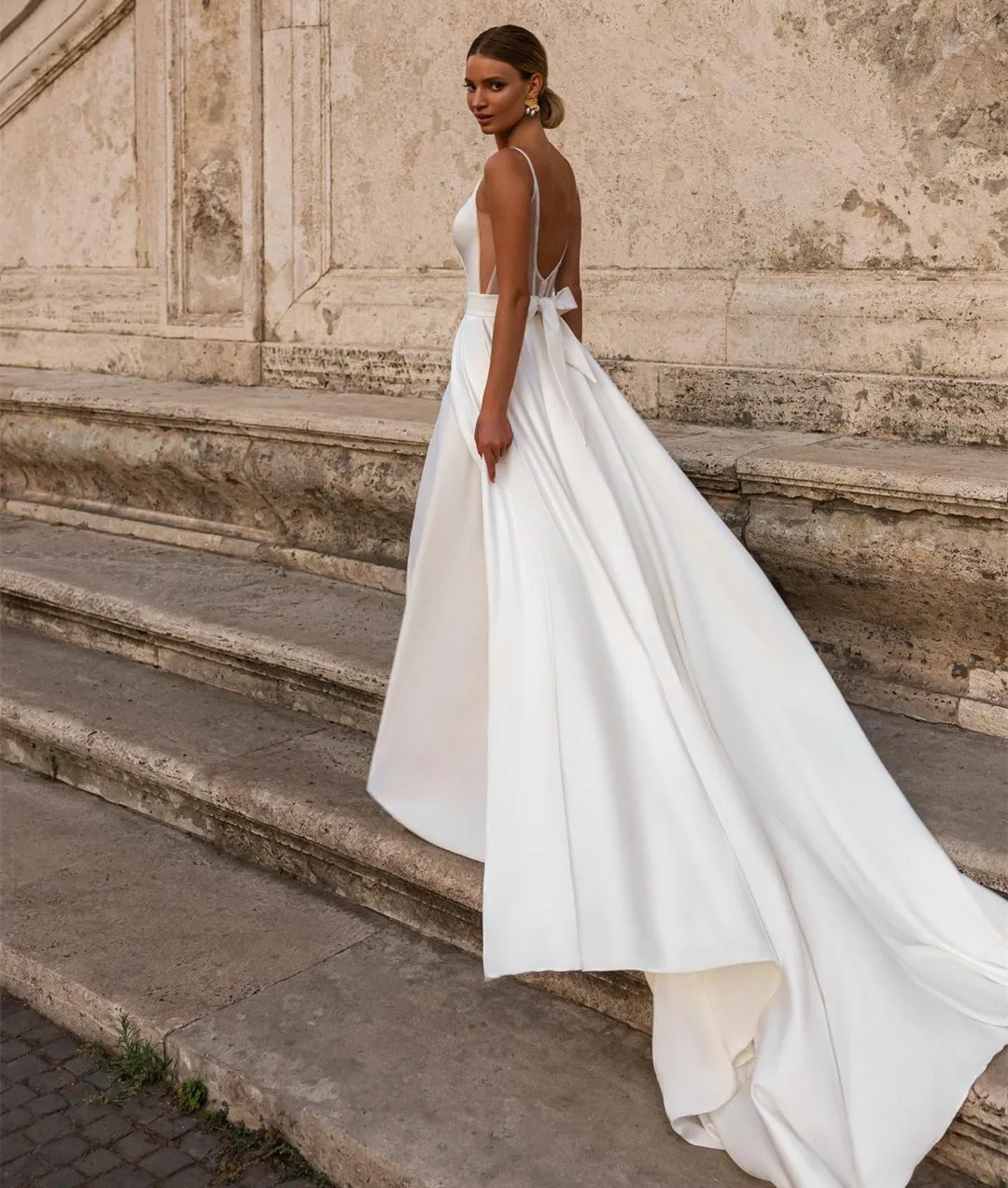 Elegant Long V Neck Satin Plus Size Wedding Dresses Sleeveless with Bow A Line Sweep Train Bridal Gowns for Women