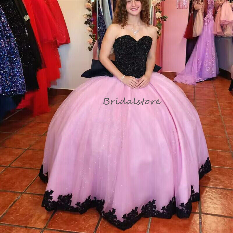 Sparkly Pink With Black Quinceanera Dresses 2023 Sequined Lace Sweet 15 Dress With Big Bow Princess Birthday Formal Occasion Vestidos Debutantes Masqu