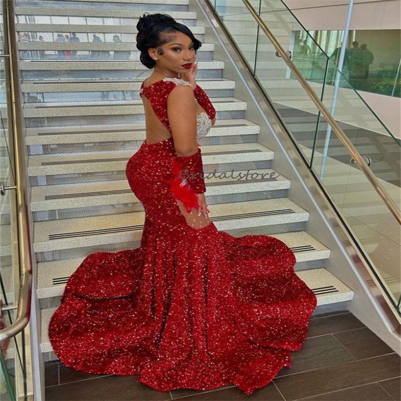 Sparkly Red Sequin Prom Dress For Black Girls 2024 Feather Mermaid Plus Size African Evening Gowns Sexy Open Back Beaded Party Vestidos De Noche Robes