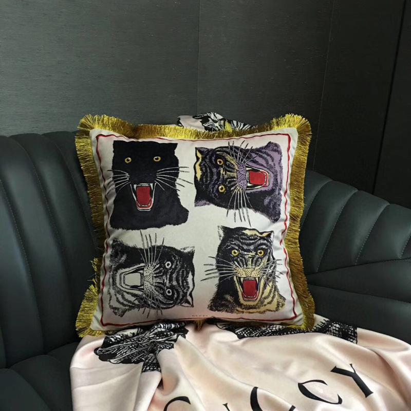 Luxury Cushion Velvet Tassel tiger head print pillow living room sofa modern light high quality villa model room plush cushion cover