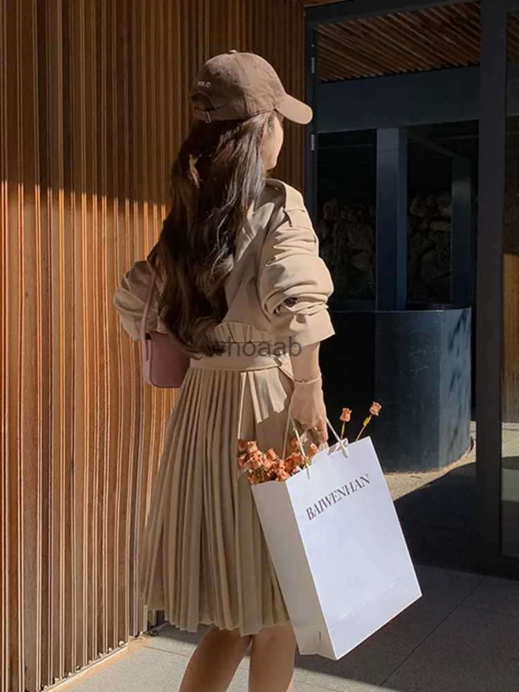 Women's Trench Coats LANMREM Designer Back Trench Belt Coat For Women Laple Long Sleeves Solid Belt Coats Fashion Female Clothing 2023 New 2YA115