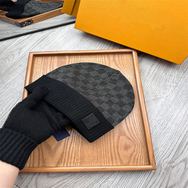 VSGBDS NEW Knitted hat designer Winter Bean men and women Fashion design knit hats fall woolen cap letter jacquard unisex warm skull hat