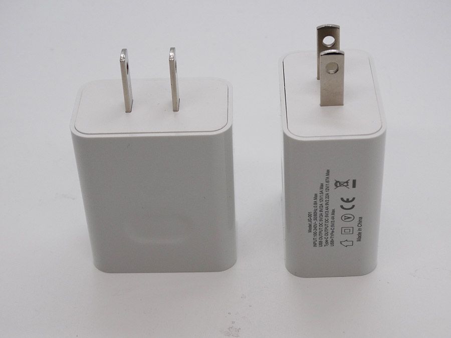PD20W charger 5V3A European and American standard type-c QC3.0 dual fast charge adapter manufacturer charging head