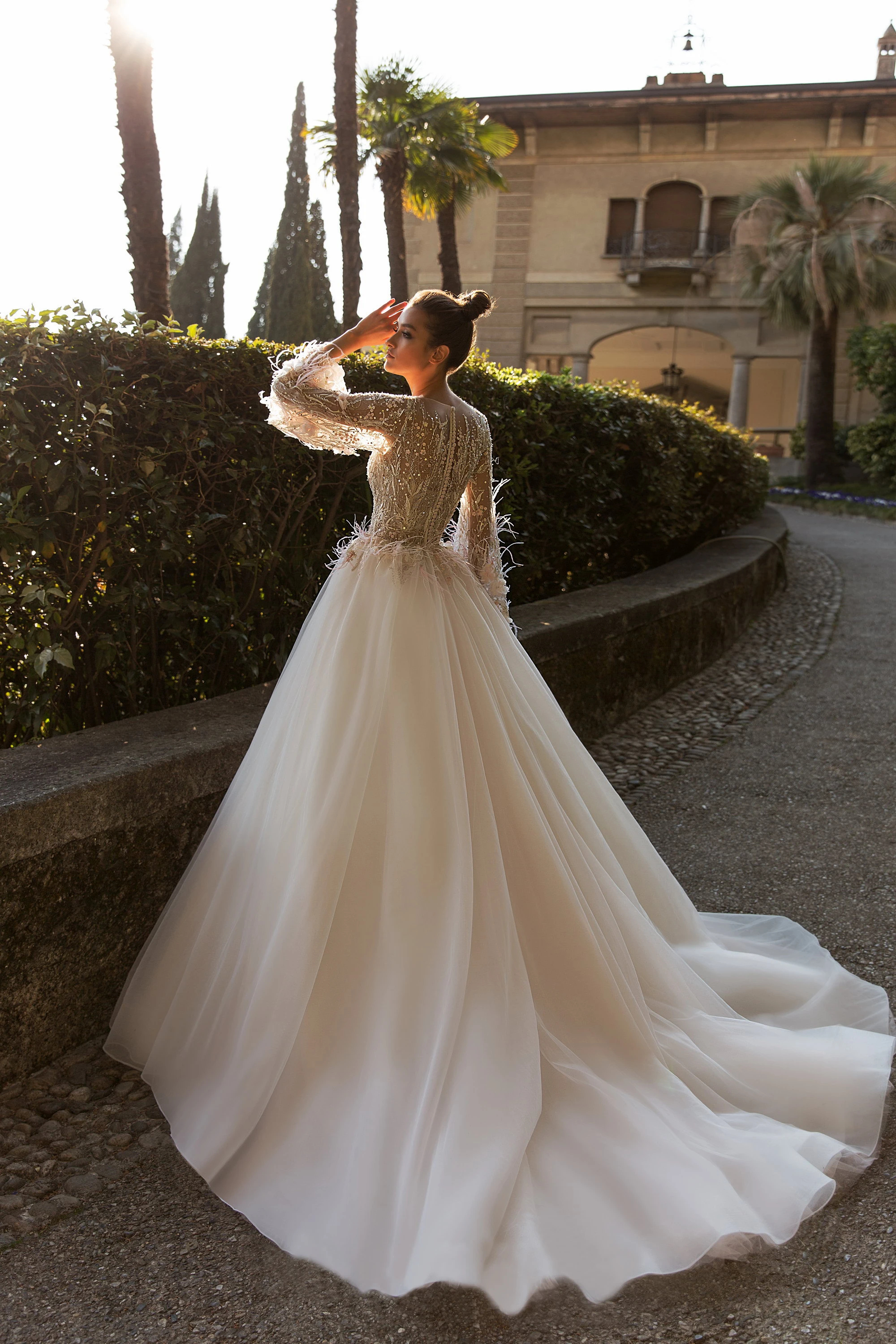 Princess Lace Tulle A Line Wedding Dress O Neck Cap Long Sleeve Feather Boho Bridal Gowns Vestidos De Novia