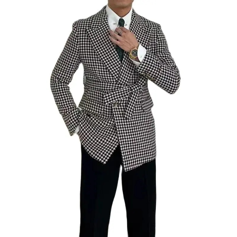 Fashion Check Plaid Men Suits Slim Fit Peaked Lapel 2 Pieces Groom Wedding Tuxedos Best Man Blazer Prom Party Costume Black Pant