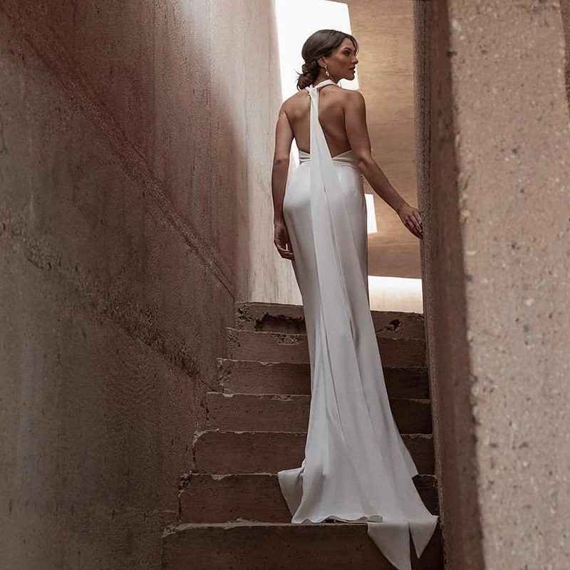 Sexy Long Halter Neck Crepe Plus Size Wedding Dresses Sleeveless with Slit Mermaid Sweep Train Bridal Gowns for Women
