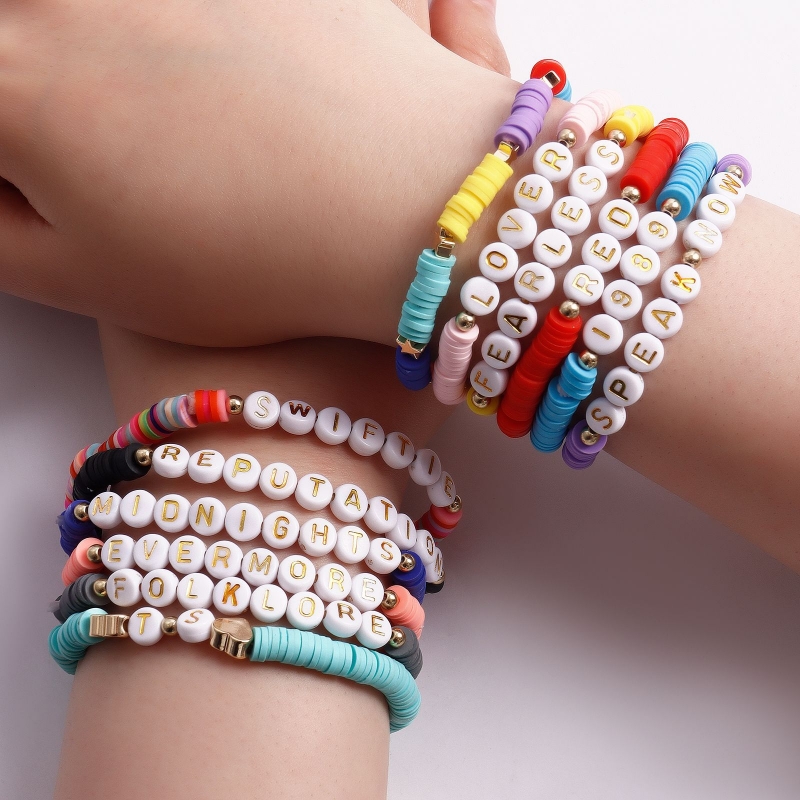 Surfer Heishi Charm Bracelets Taylor Swiftie Disc Stretch Beaded Strands Soft Clay Reputation Letter Pulseras African Friendship Wristband Boho Beach 