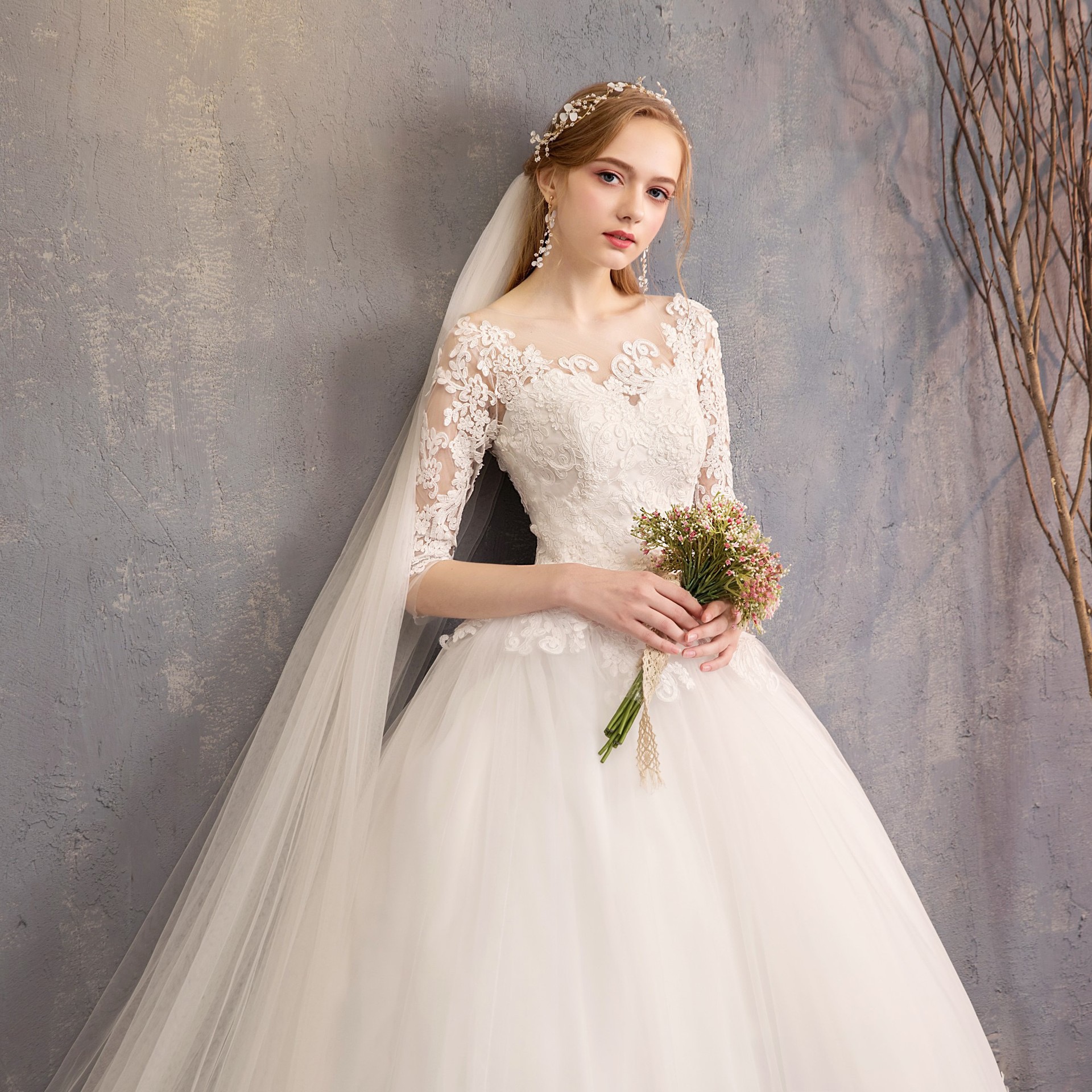 elegant boho Wedding Dresses lace Bridal Gown A Line Beaded Crystals Jewel Sheer Neck 3D Floral Applique Lace Tulle Sweep Train Beach Country vestidos
