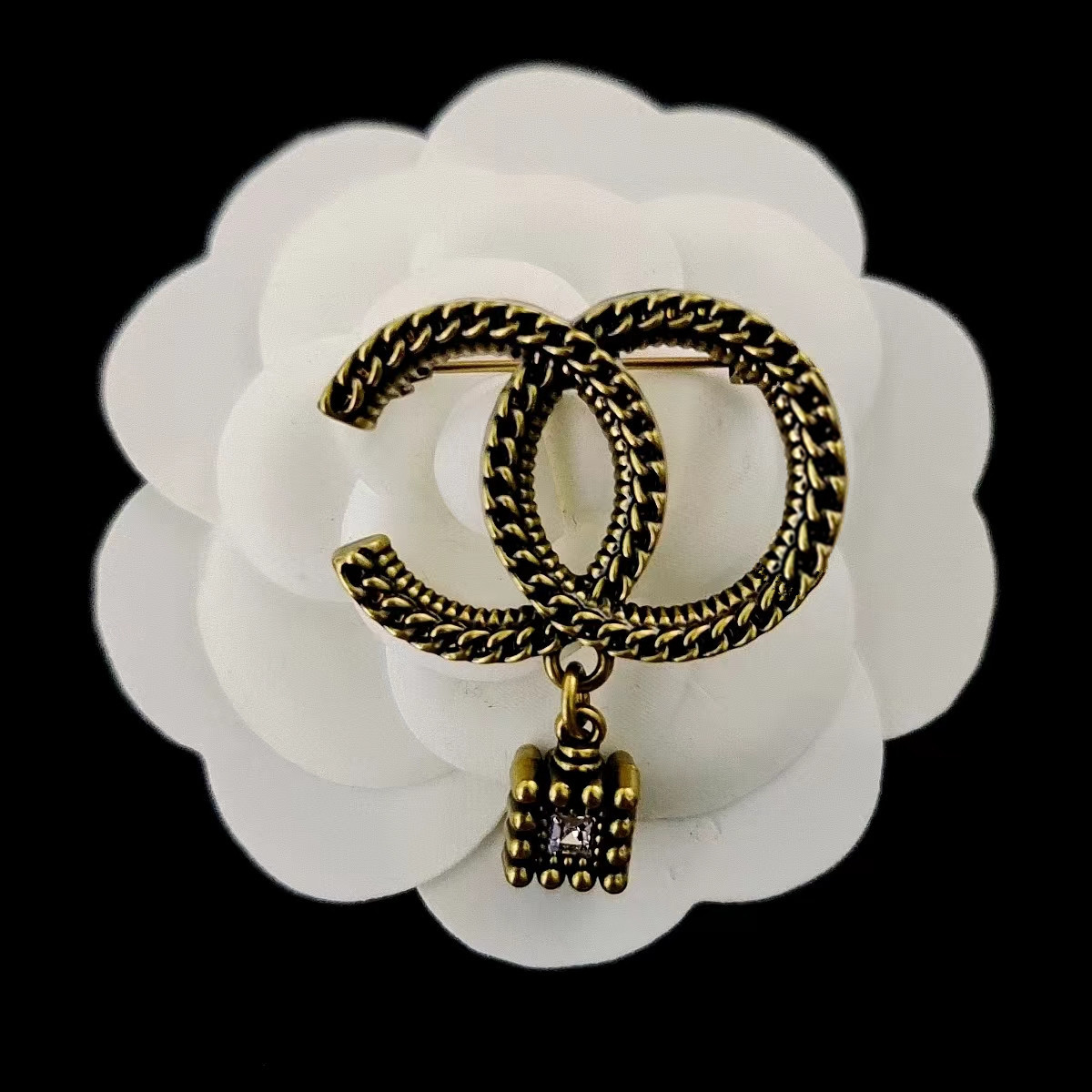 Luxury Designer Brooches Brand Letter Vintage Brooch Suit Pearl Pin Gold Plated Jewelry Accessorie Party Gift