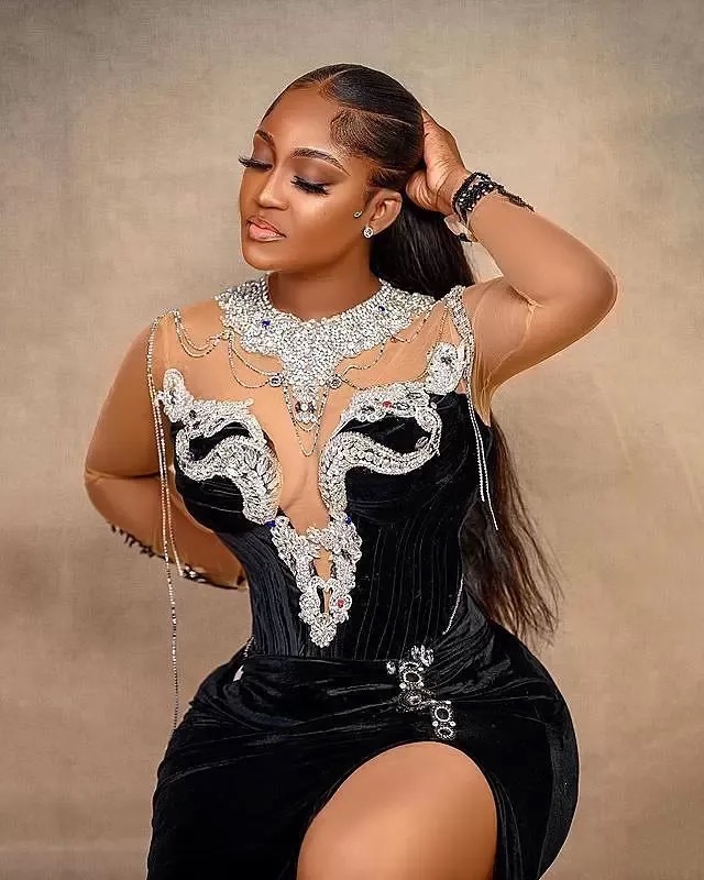 Evening Dresses Black Prom Party Gown Illusion Mermaid Zipper Plus Size Custom New O-Neck Long Sleeve Applique Beaded Satin Lace Up Crystal Thigh-High