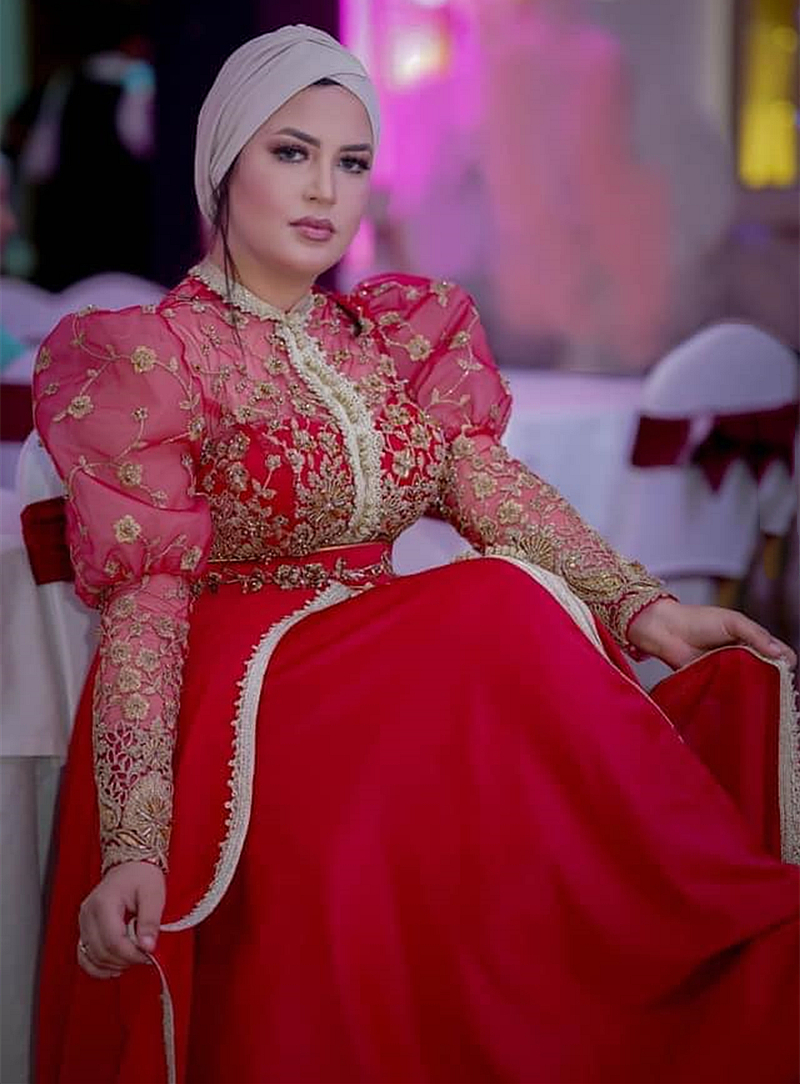 Elegant Red Moroccan Kaftan Evening Dresses With Gold Lace Appliques Empire Waist Plus Size Formal Dress 2024 Arabic Muslim Women Long Sleeves Celebri