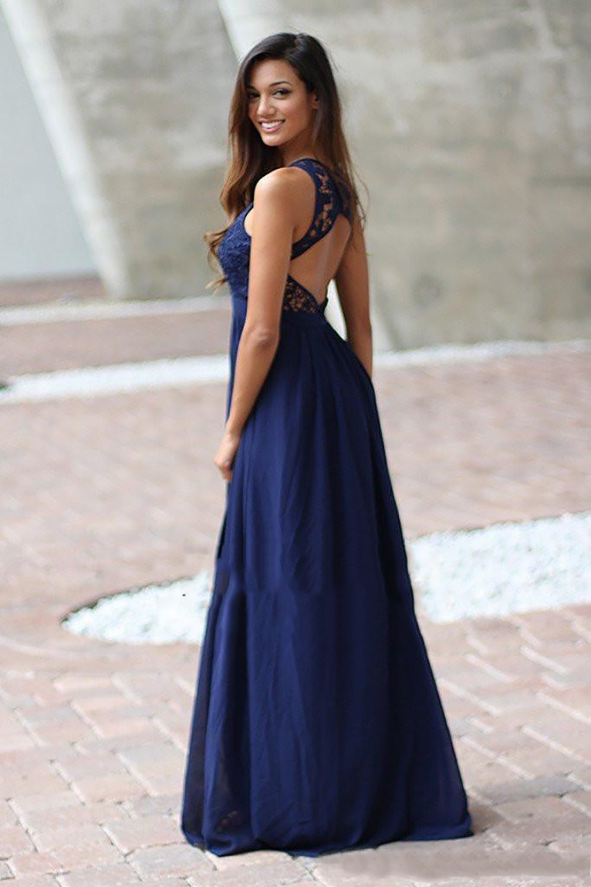 2023 Empire Country Navy Blue Bridesmaid Dresses Jewel Neck Lace Top Chiffon Illusion Backless Floor Length Long Wedding Guest Gowns Custom