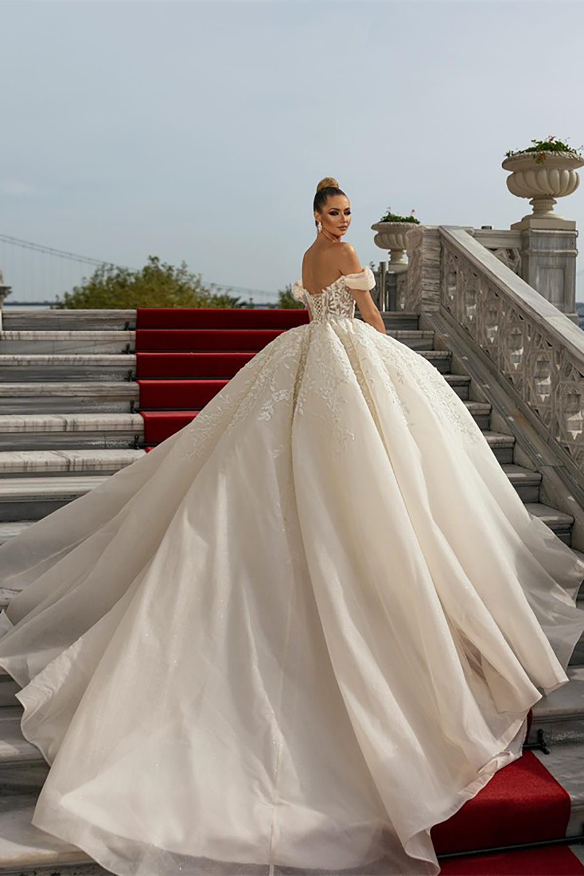 Elegant Wedding Dresses Lace Modern Off Shoulder Bridal Gowns Sweep Train Plus Size Vestidos De Novia Custom Made