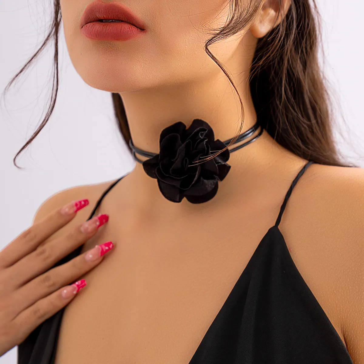 Chokers Elegant Long Rope Chain with Large Flower Choker Necklace for Women Trendy Charms Ladies 2023 Fashion Jewelry on Neck Decoration 231016