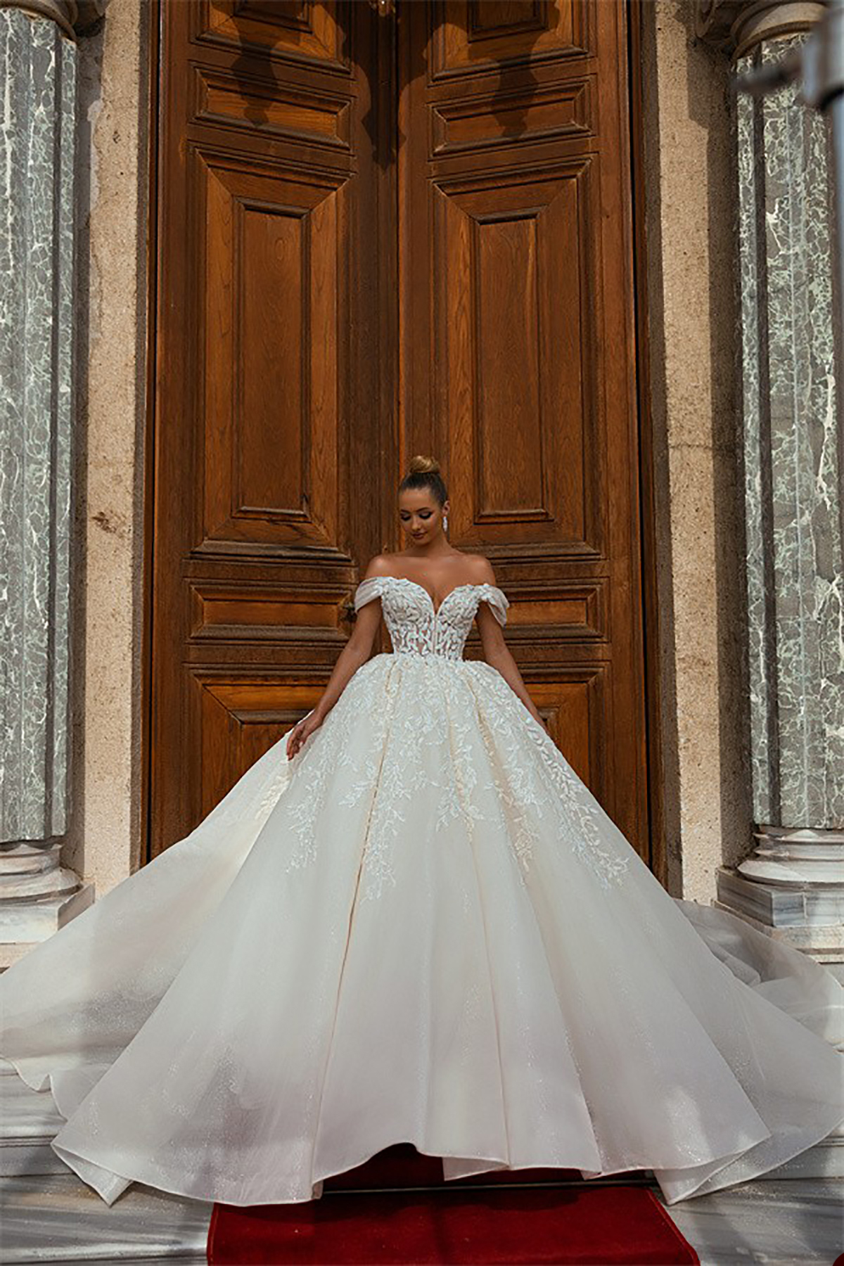 Elegant Wedding Dresses Lace Modern Off Shoulder Bridal Gowns Sweep Train Plus Size Vestidos De Novia Custom Made