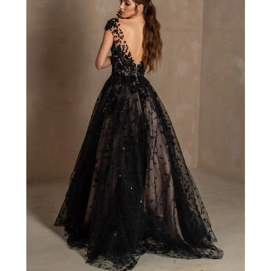 Pleat Bride Gown Long Sleeve Illusion Vestidos De Noiva Black Scoop Wedding Dress Tulle Lace Appliques