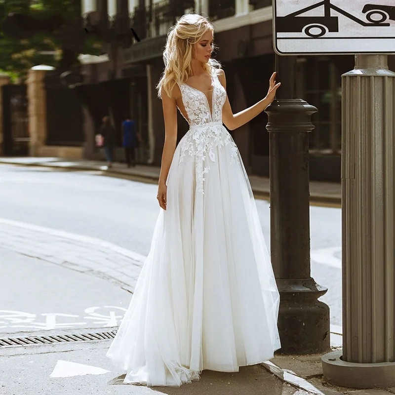 Boho Wedding Dress V-Neck Appliques Gown Button Beach Simple Bridal Robe Vestidos De Lace A-Line Tulle Bride Novia
