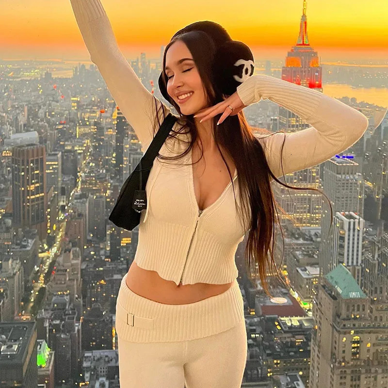 Women's Two Piece Pants Fall Winter Women Sexy Slim-Fit Knitted Hoodie Tracksuit Long Sleeve Zip Up Crop Top And High Waist Flare Pants Two Piece