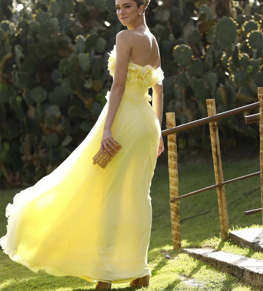 Elegant Long Yellow Strapless Tulle Evening Dresses Sleeveless with Handmade Flowers A Line Floor Length Vestidos De Fiesta for Women