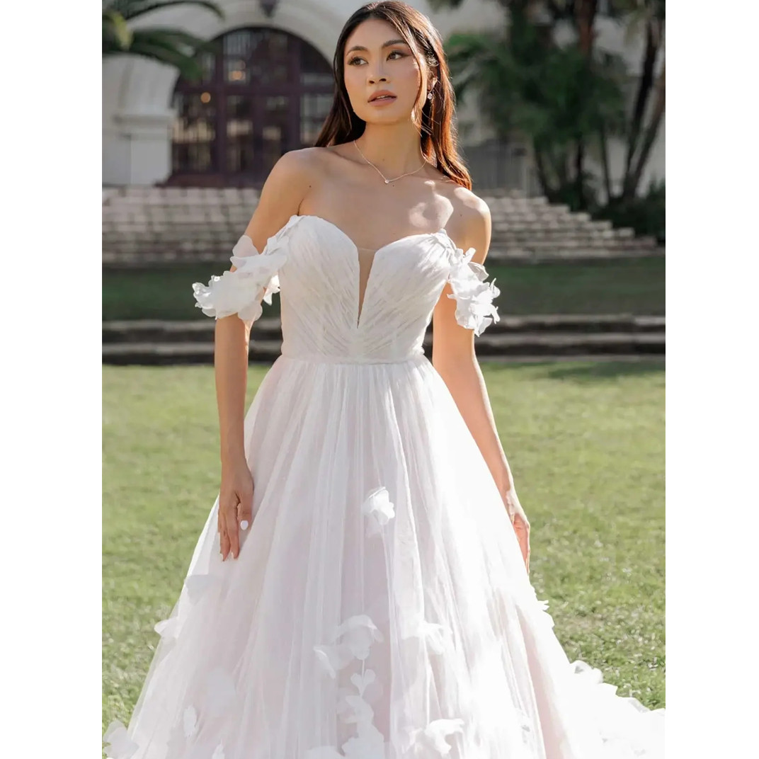 Floral Ball Gown Wedding Dress With 3D Flowers And Off the Shoulder Bridal Gowns Straps Sweetheart Made Custom