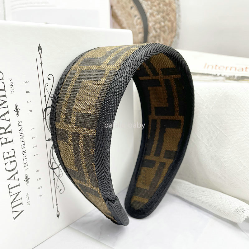 Fashion Wide Edge Vintage Headbands Letter Hairpin Women Hair Bands Girls Designer Jewelry Hair Accessories