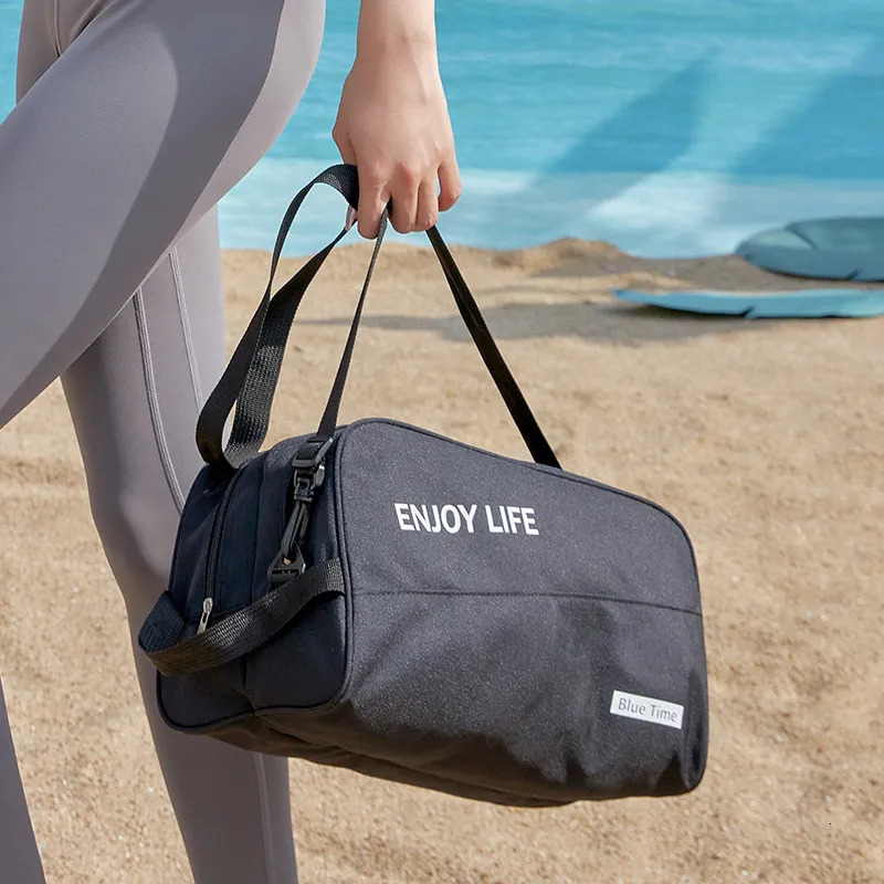Outdoor Bags Beach Accessories Waterproof Swimming Pool Pouch Girl Cometic Storage Fitness Wet Dry Packing For Women Supplies Gym Sports Bag 231017